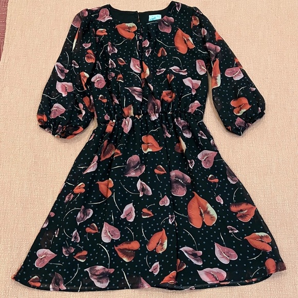 enough about me... Dresses & Skirts - Enough About Me Montreal small wm’s Black / Red Floral midi or mini Dress